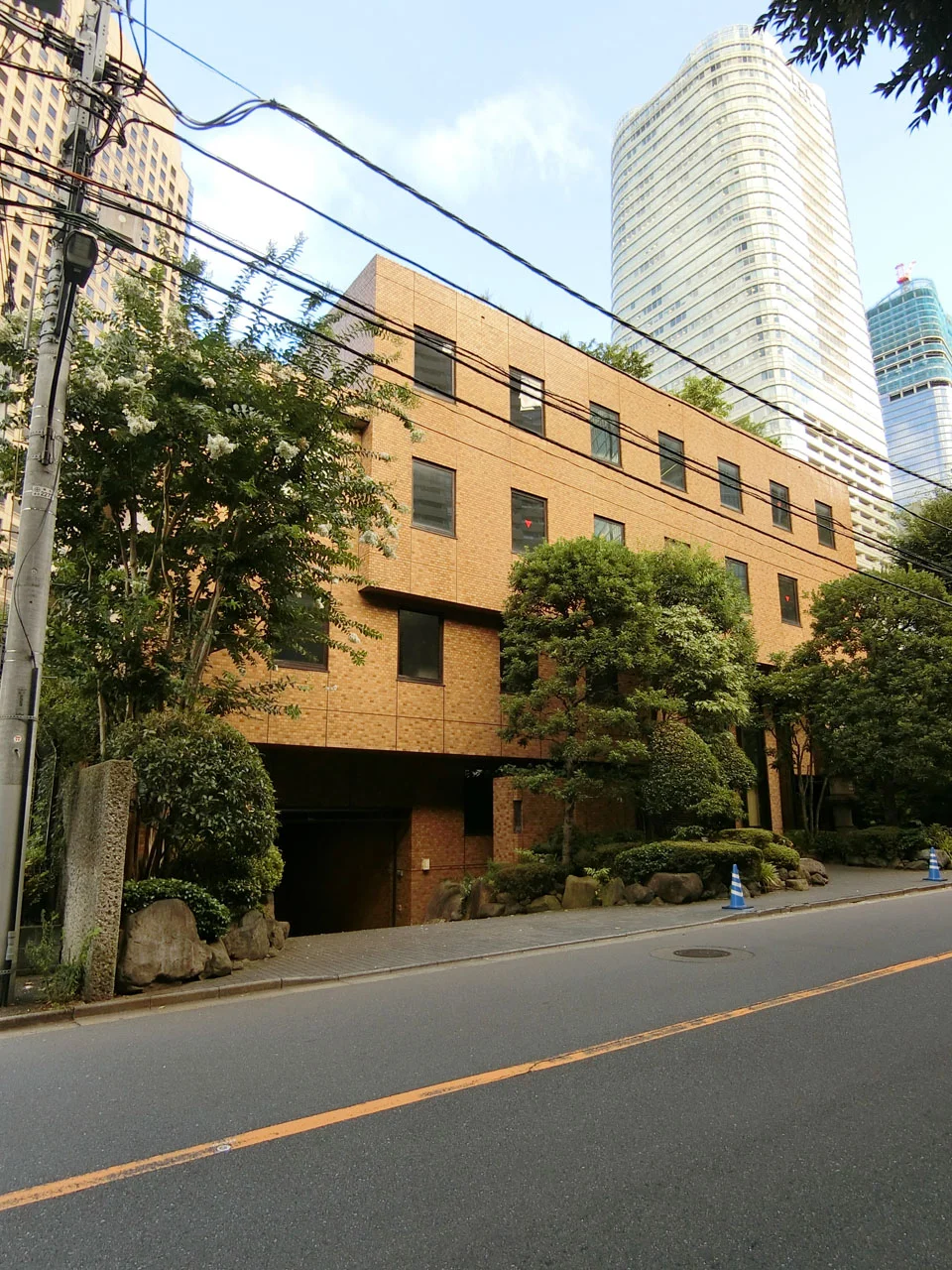 六本木ビル 一棟貸し 外観 1