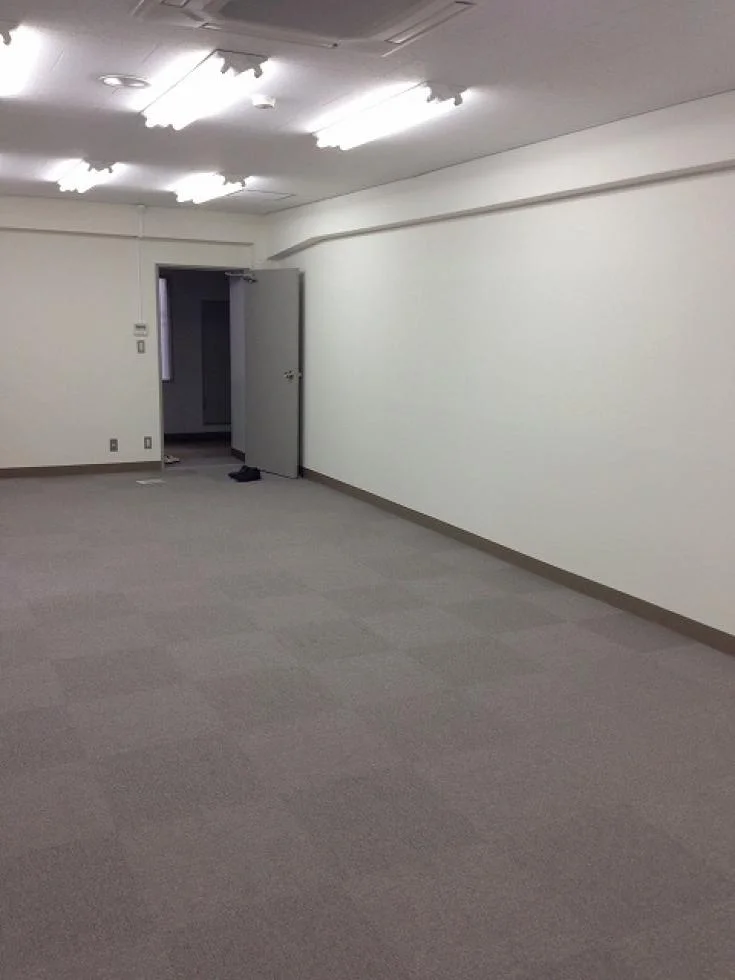 山田ビル 5 執務室 6