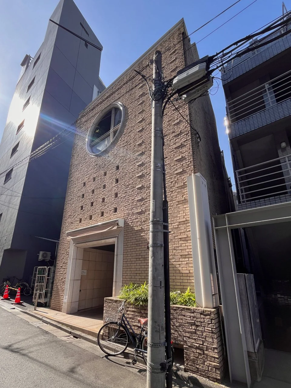 アデッソ西麻布 2 オフィスビル外観 2