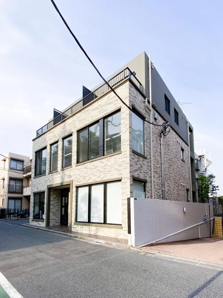 est Largo OMOTESANDO 1 外観 1