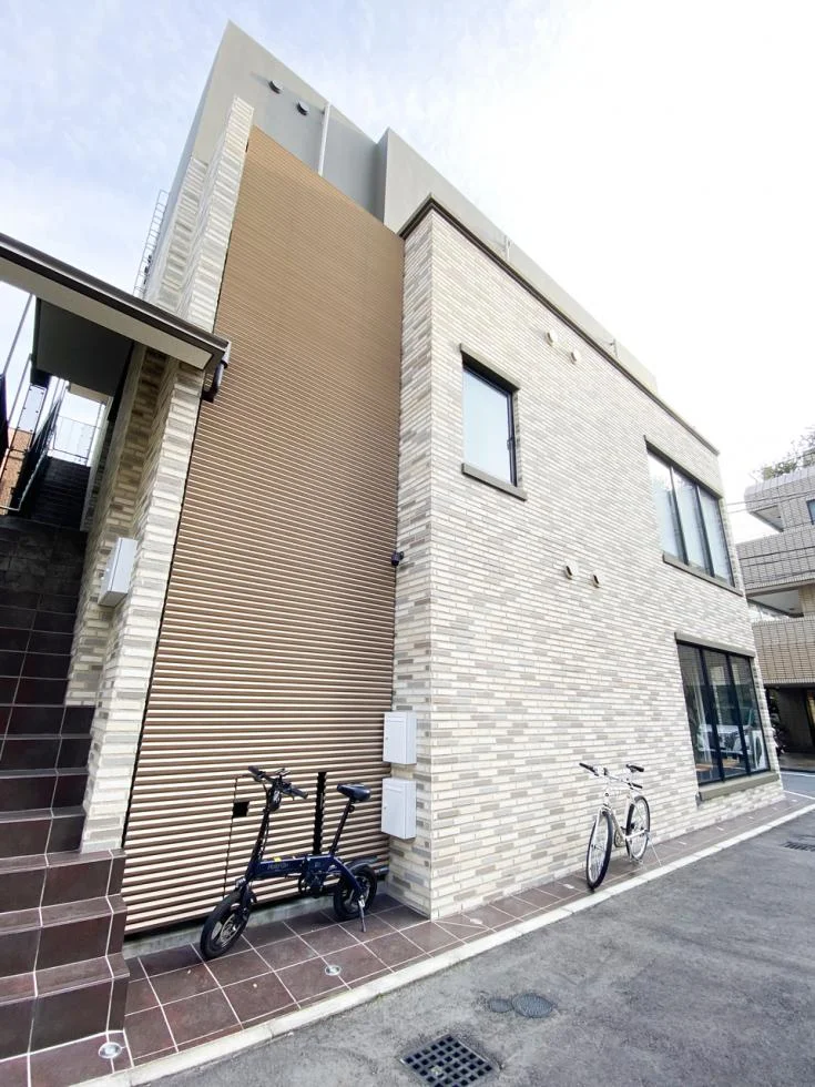 est Largo OMOTESANDO 1 外観 2
