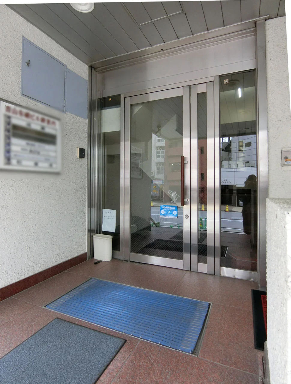 青山有磯(青山有機)ビル 5 エントランス 3