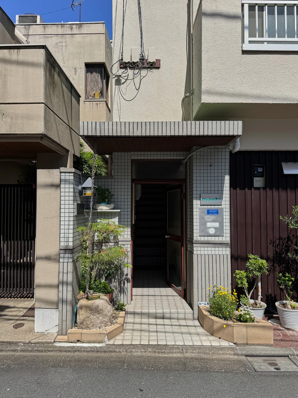 Room青山ビル 2 エントランス 3