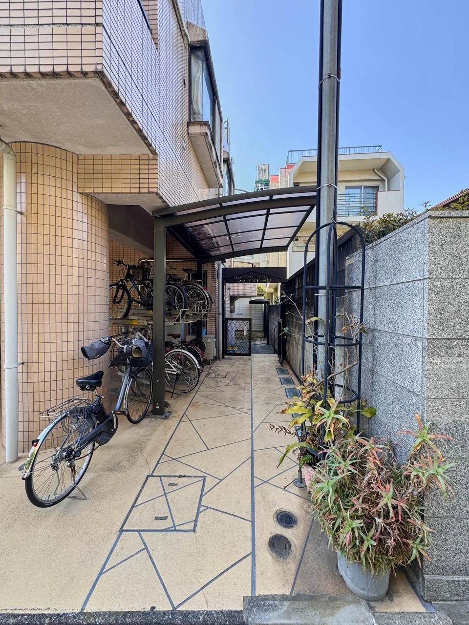 サウスサイド青山(サウスサイド南青山)ビル 3 エントランス 3