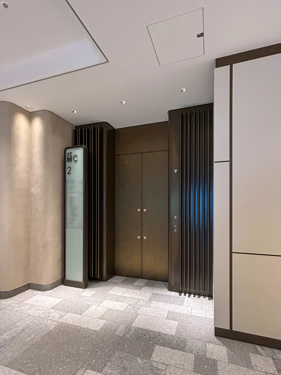 麻布台ヒルズ ガーデンプラザBオフィス(C-2街区) 3 共有部 5