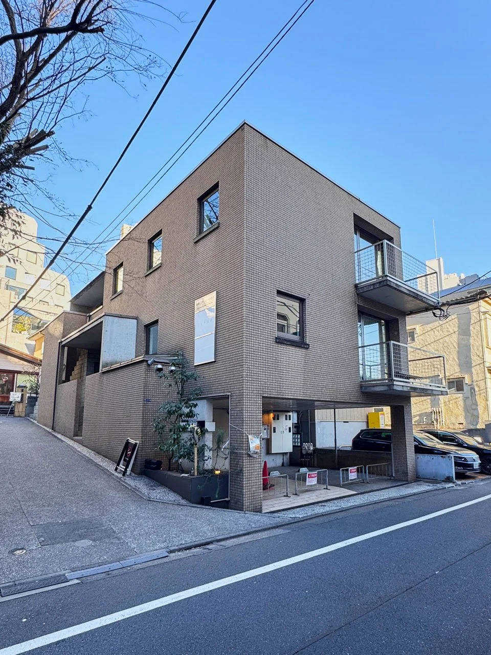 南青山アイビーハウス 1階・2階一括貸し 外観 1