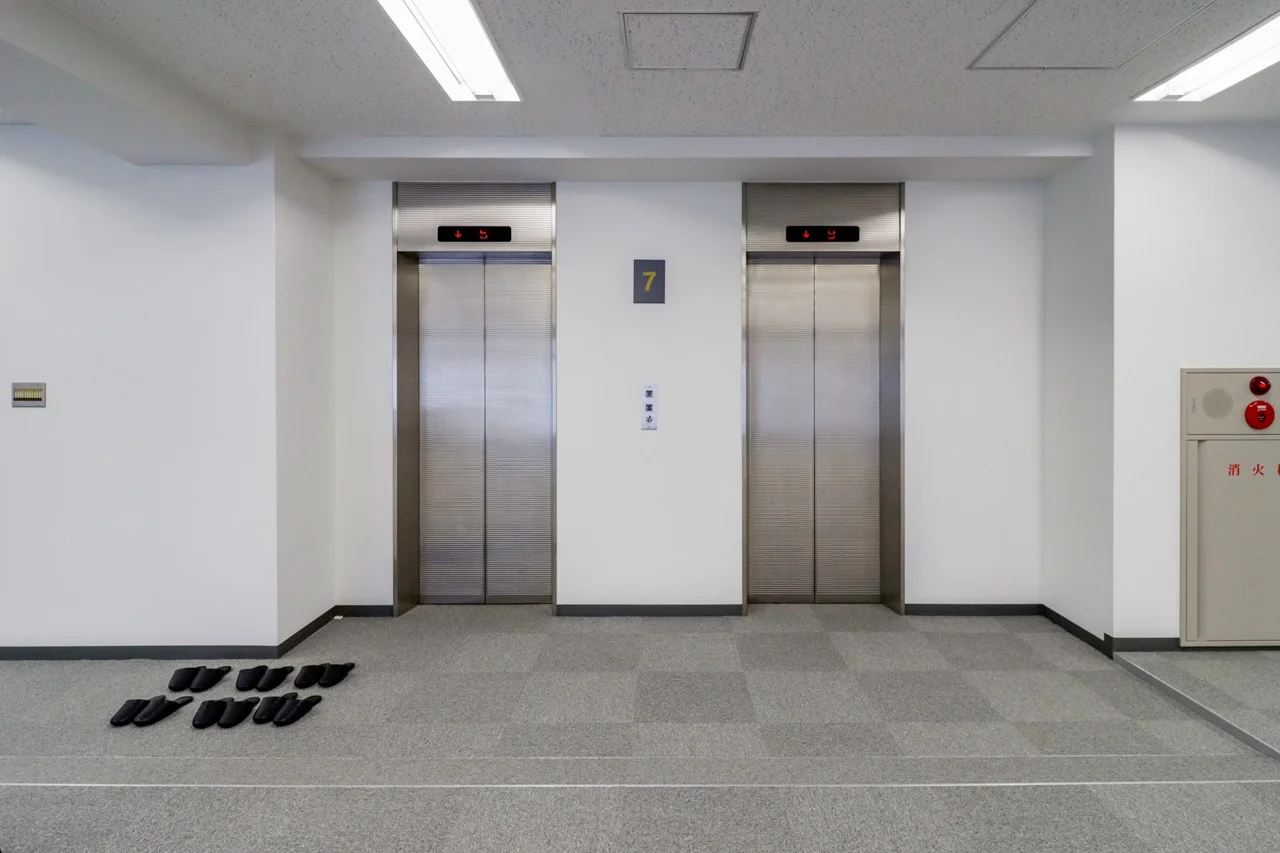 虎ノ門YHKビル 7 エレベーター 23