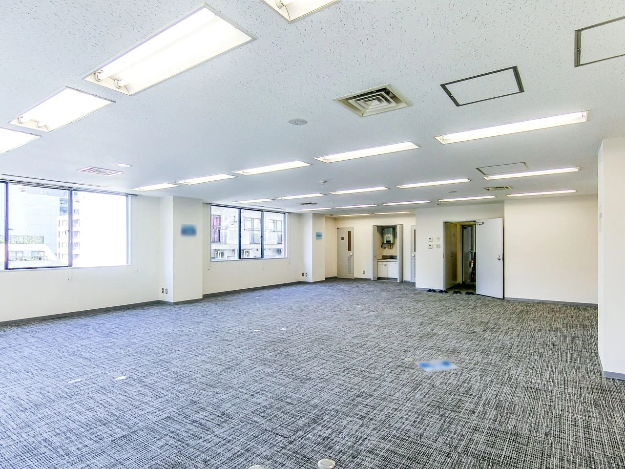 芝前川ビル 4 執務室 18