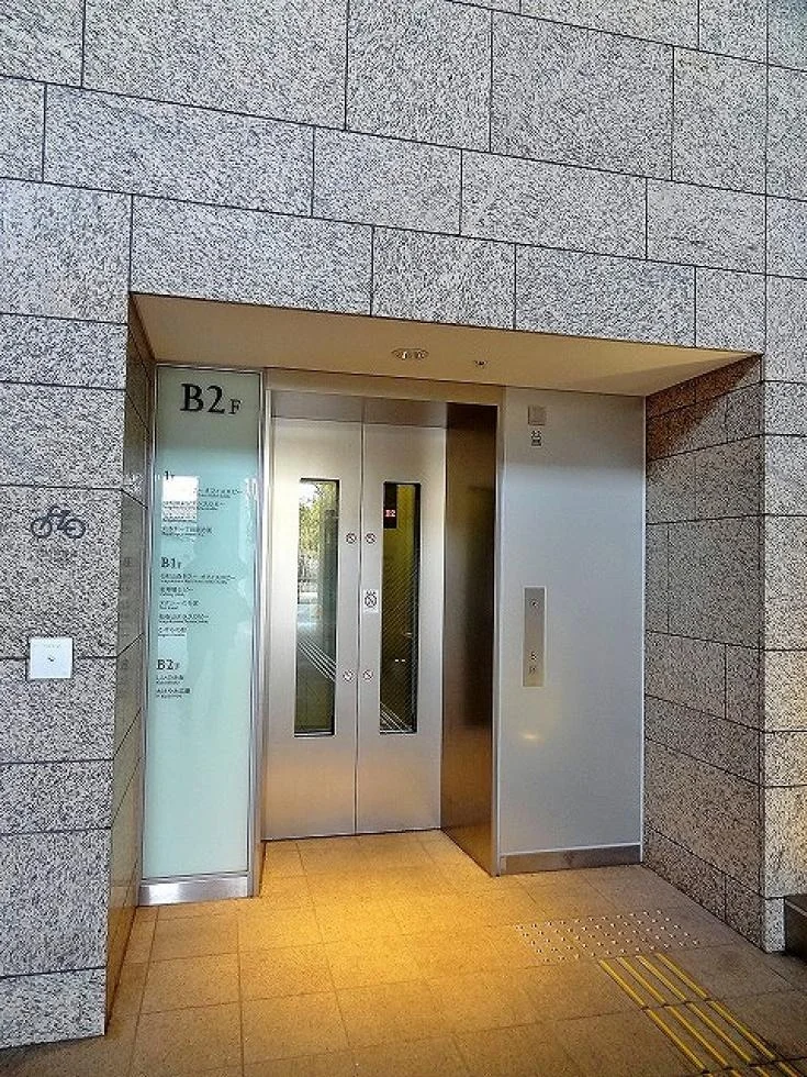 アークヒルズ仙石山森タワー 26 ビルエントランス 27