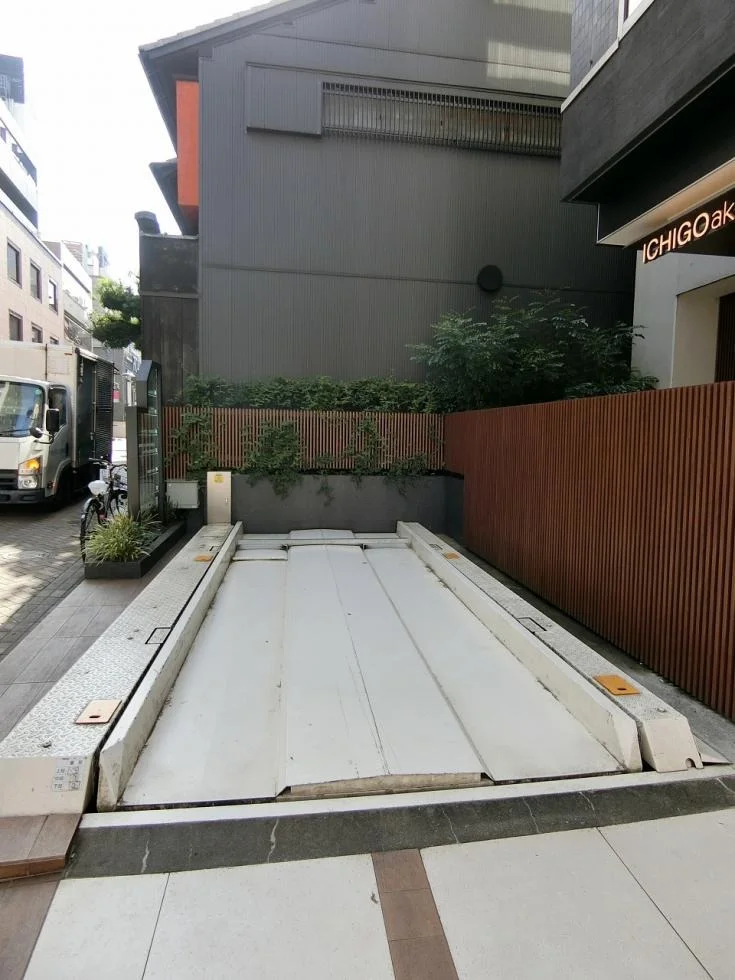 いちご赤坂Villageビル 1 オフィスビル外観 3