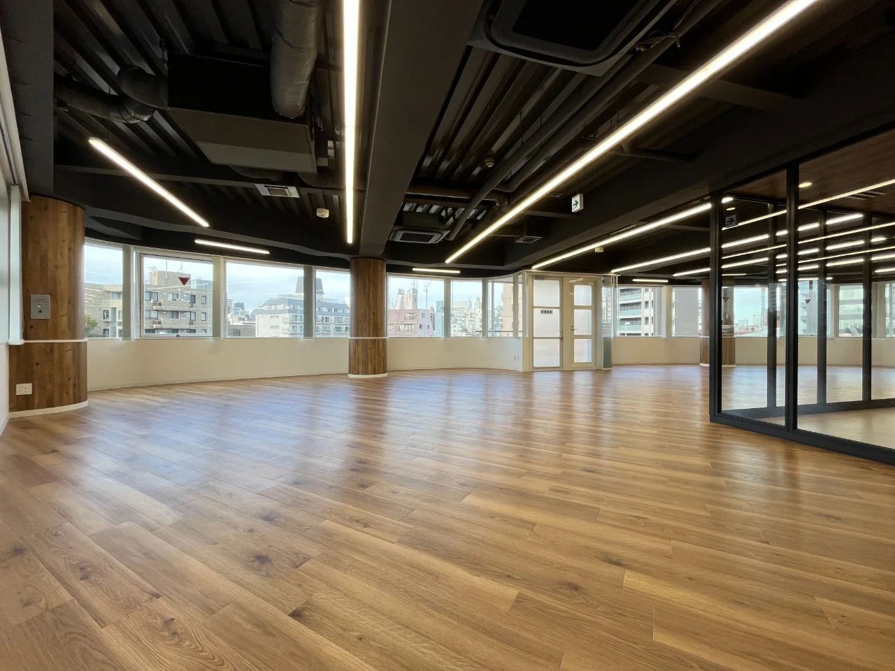 C-Cube南青山ビル 7 執務室 9