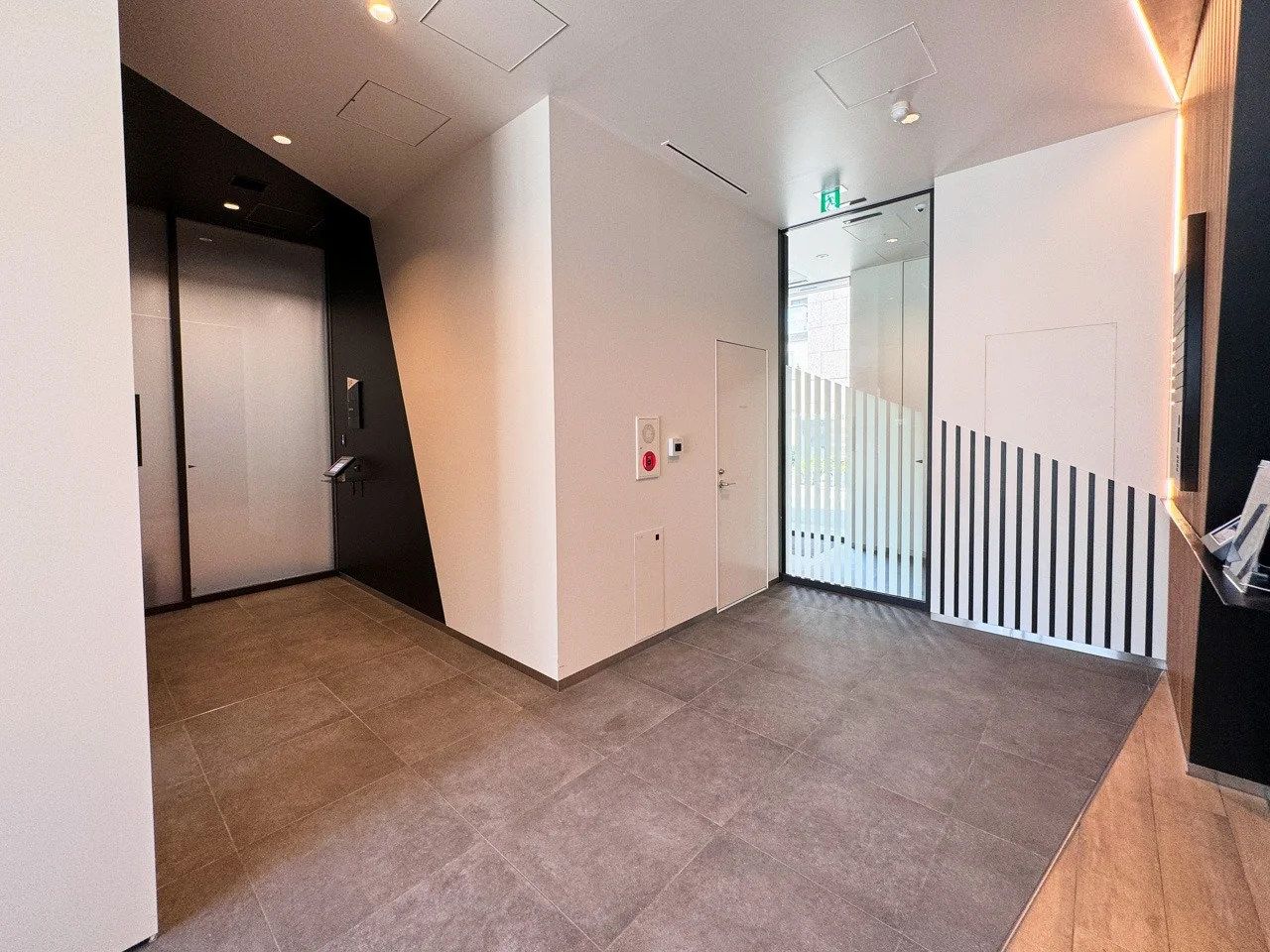 Bizflex浜松町 9 ビルエントランス 8