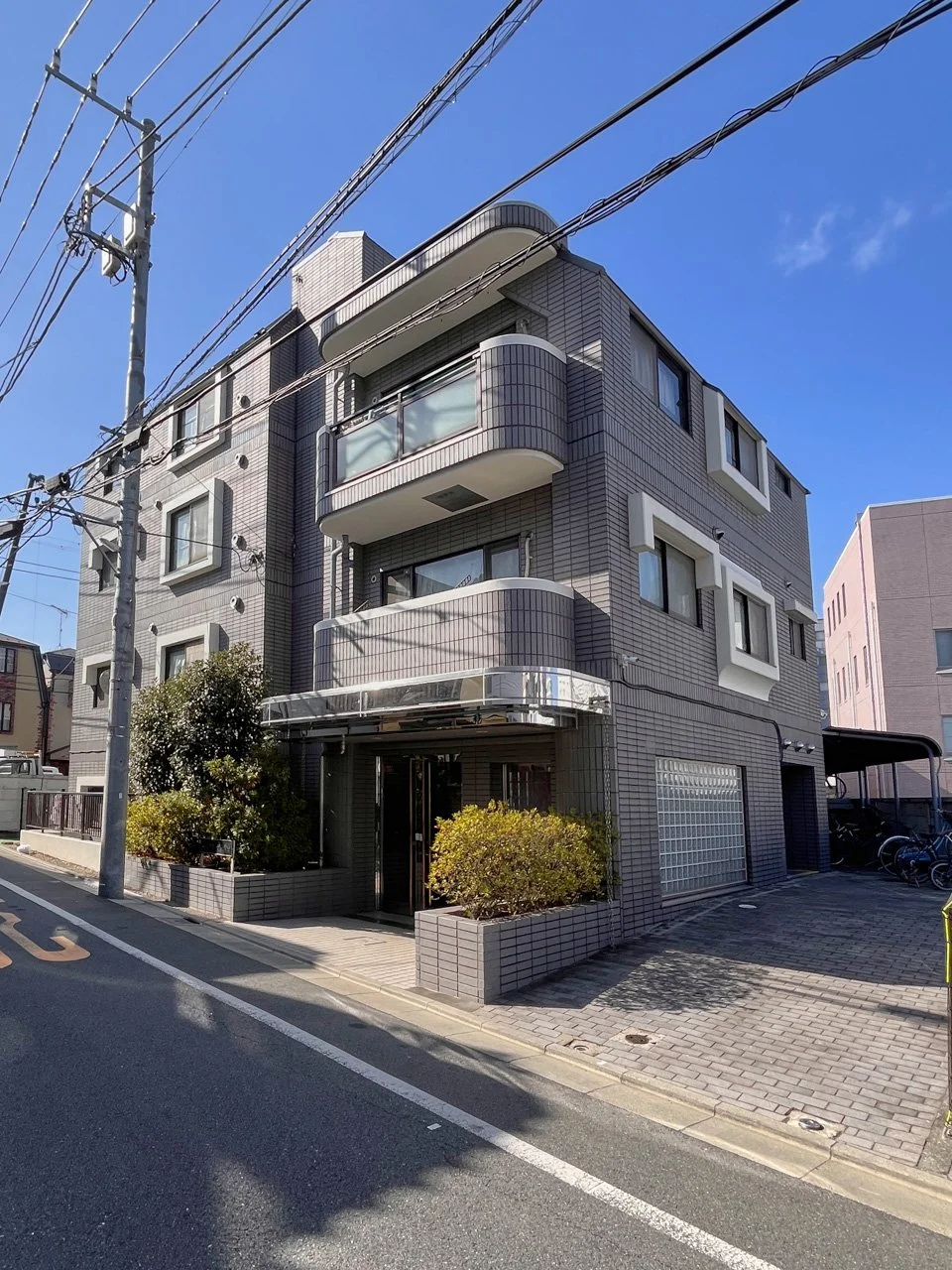 シルクガーデン南台 B1 外観 2