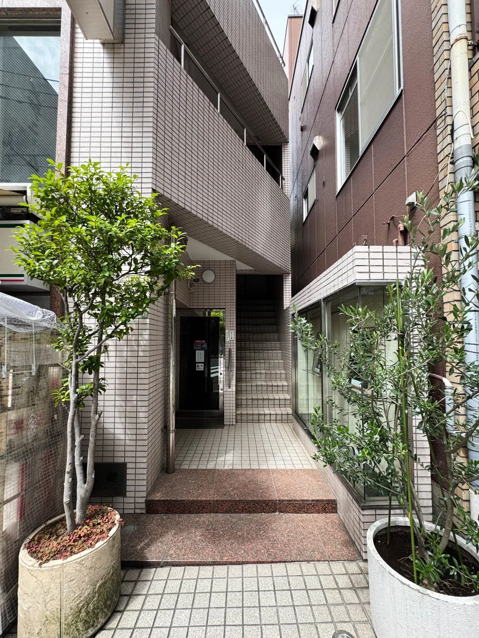 大内屋ビル 3 エントランス 3