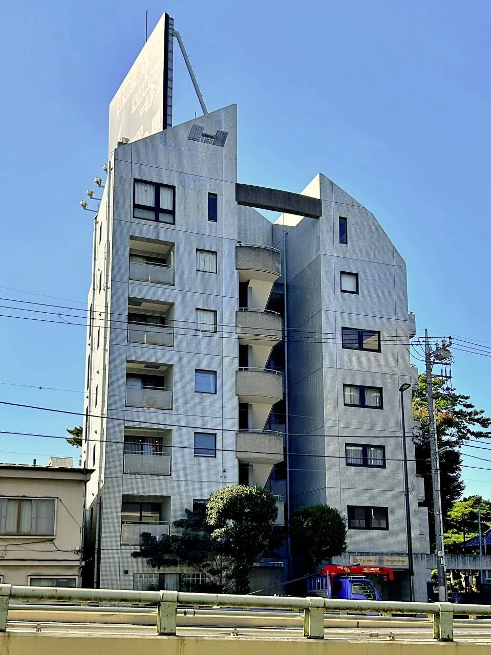 JLBグランエクリュ三軒茶屋ビル 1 外観 2
