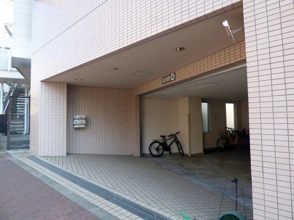 朝日生命用賀ビル 2 エントランス 3