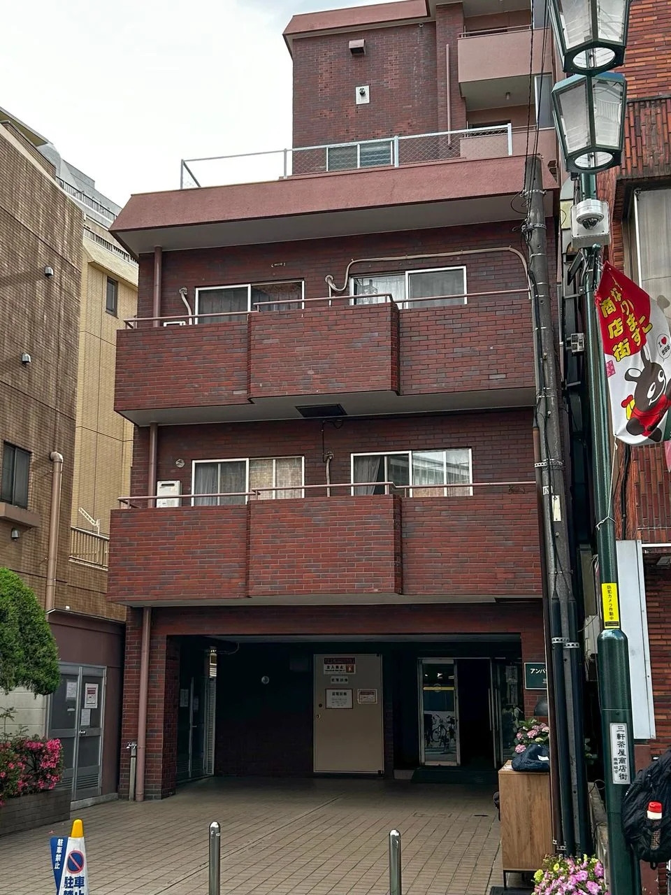 アンバサダー三軒茶屋ビル 6 外観 1