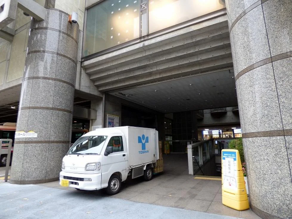 北沢タウンホールビル 1 エントランス 3