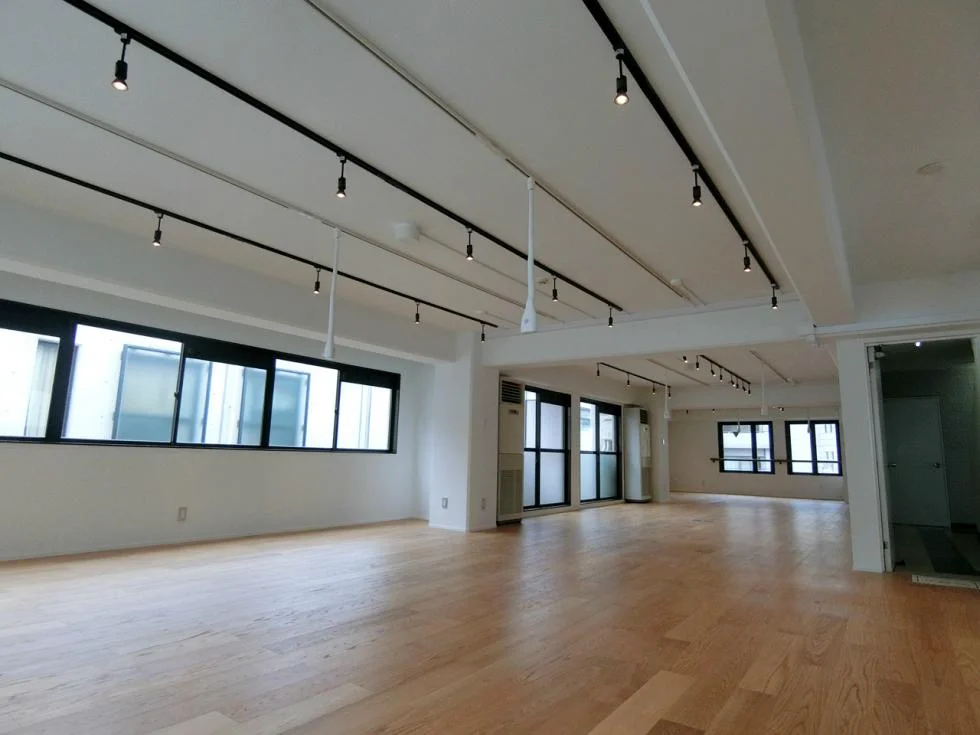R.core原宿 3 執務室 1