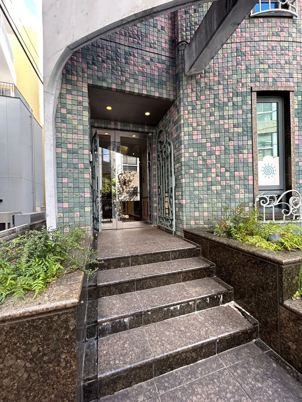 原宿MOAビル 1 エントランス 4