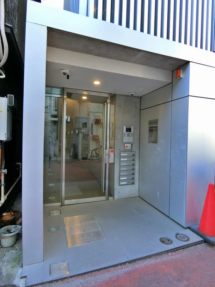Daikanyama Front(代官山フロント)ビル 5 エントランス 3