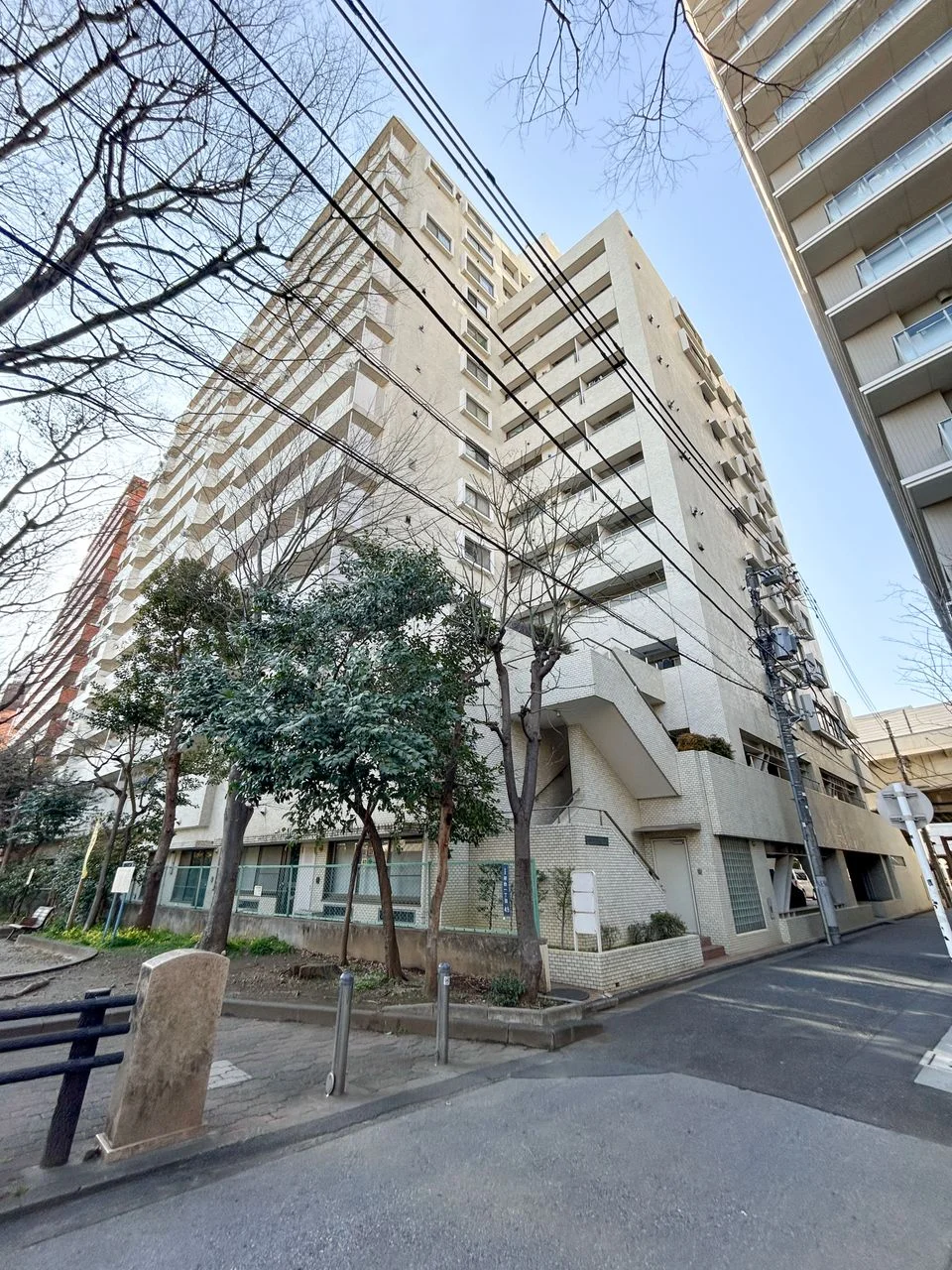 初台パークサイドハイツ 2 オフィスビル外観 1