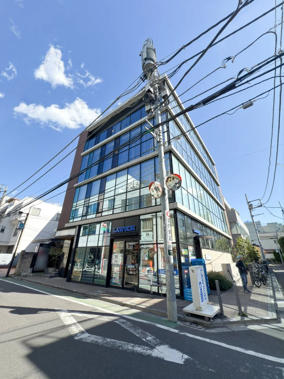 LA GRACIA 表参道(ラ グラシア表参道)(ラグラシア表参道) B1 オフィスビル外観 1
