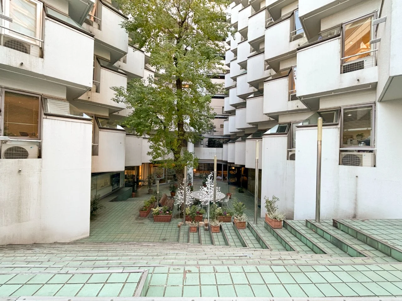 VILLA MODERNA（ビラ・モデルナ） - 画像1