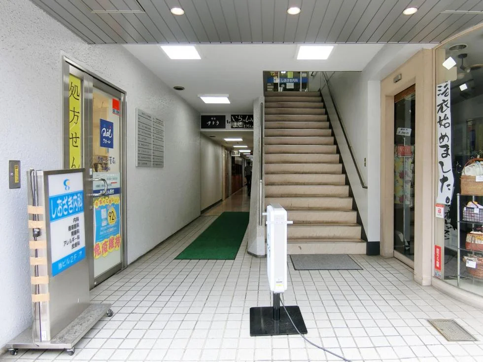 青山セブンハイツ 6 ビルエントランス 3