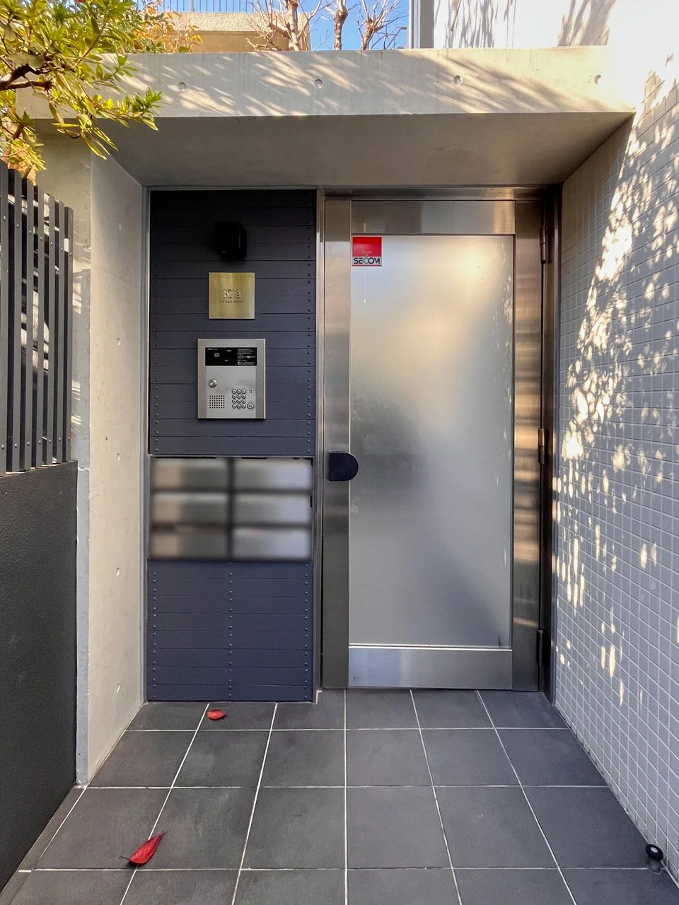 K’s Apartment B1・1階メゾネット ビルエントランス 6