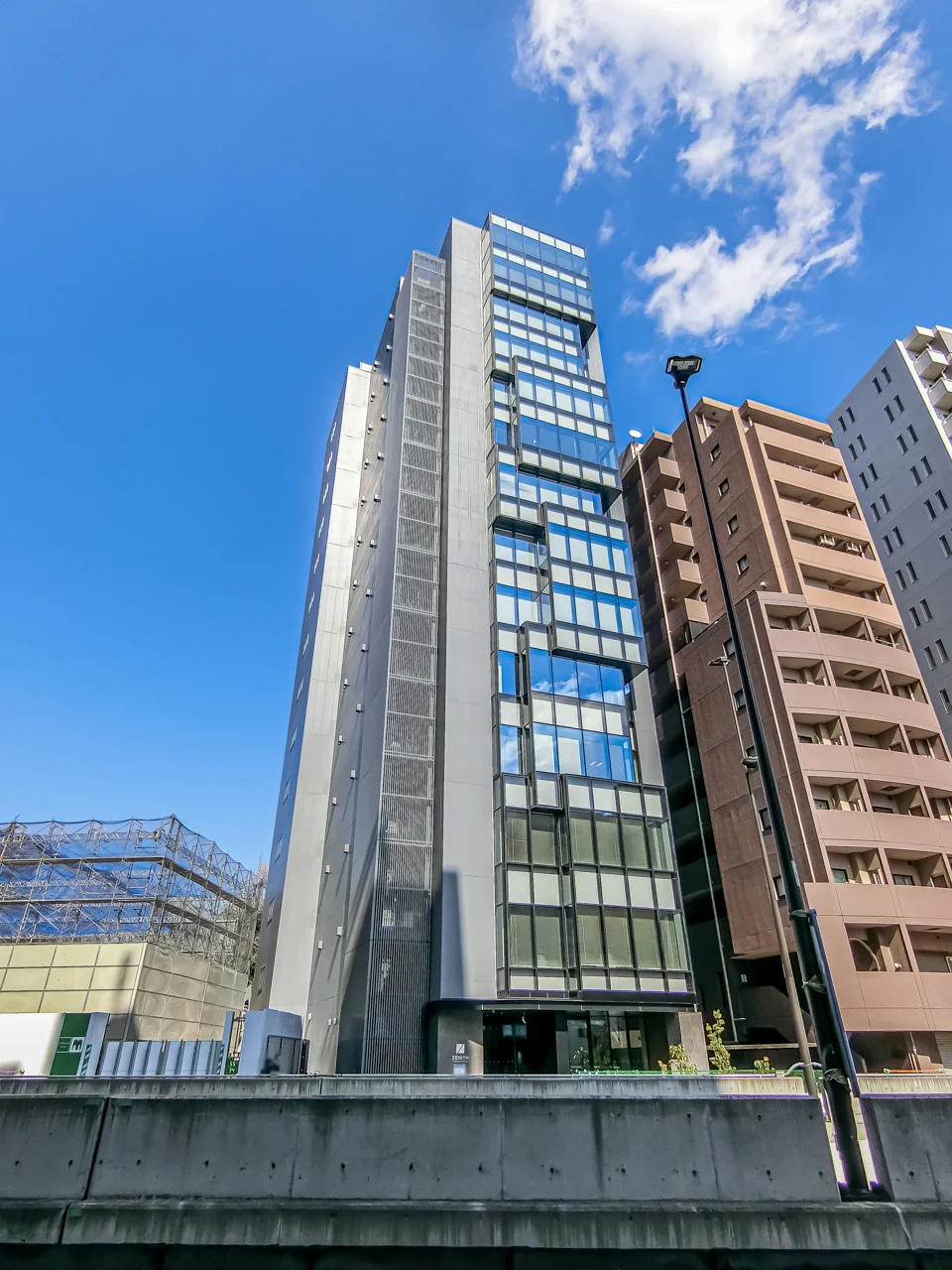 ゼニス南新宿 B1 オフィスビル外観 1