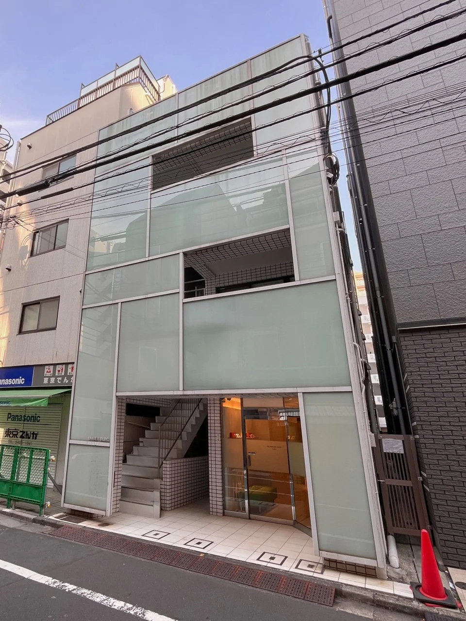 UMBER BLDG.ビル B1 オフィスビル外観 2