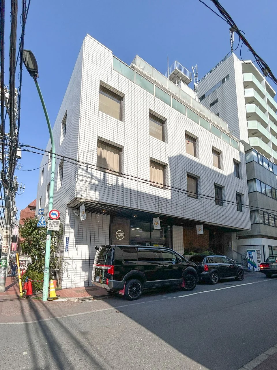 トツネビル B1 外観 2