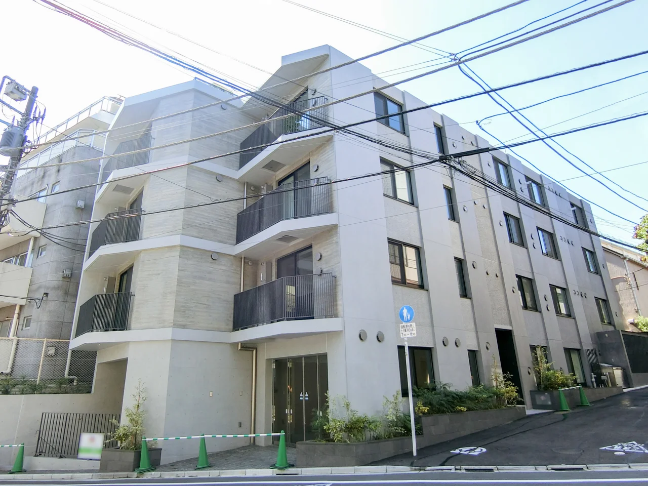 ASTILE原宿 B1 外観 2
