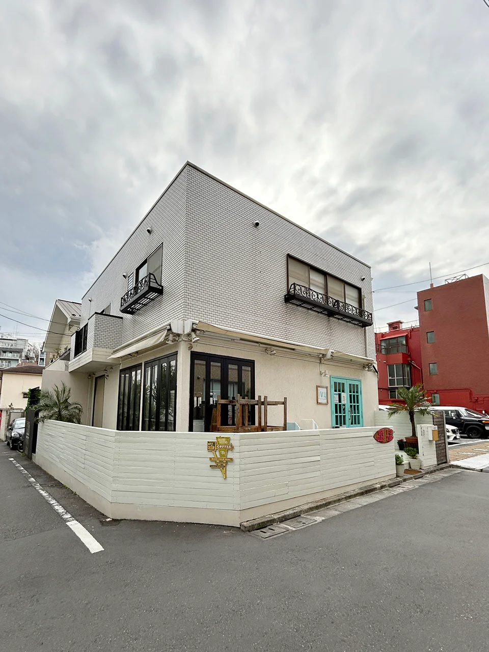 代々木1丁目店舗 1階から2階一棟貸し 外観 1