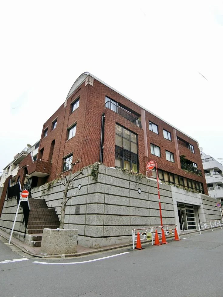 エテルノ原宿 一棟貸し 外観 1