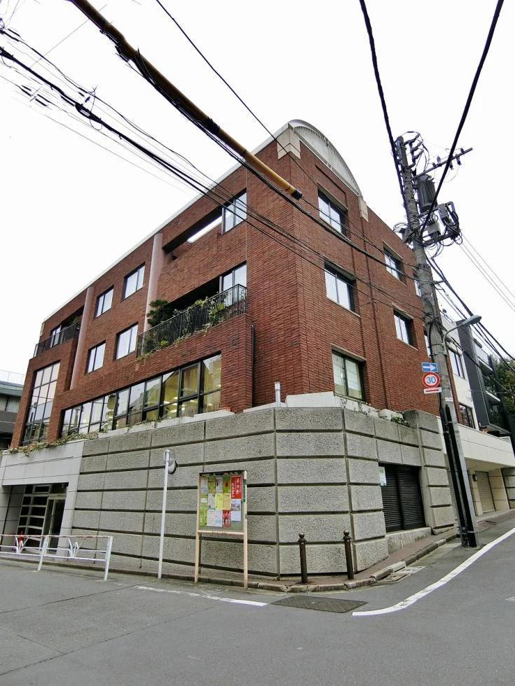 エテルノ原宿 一棟貸し 外観 2