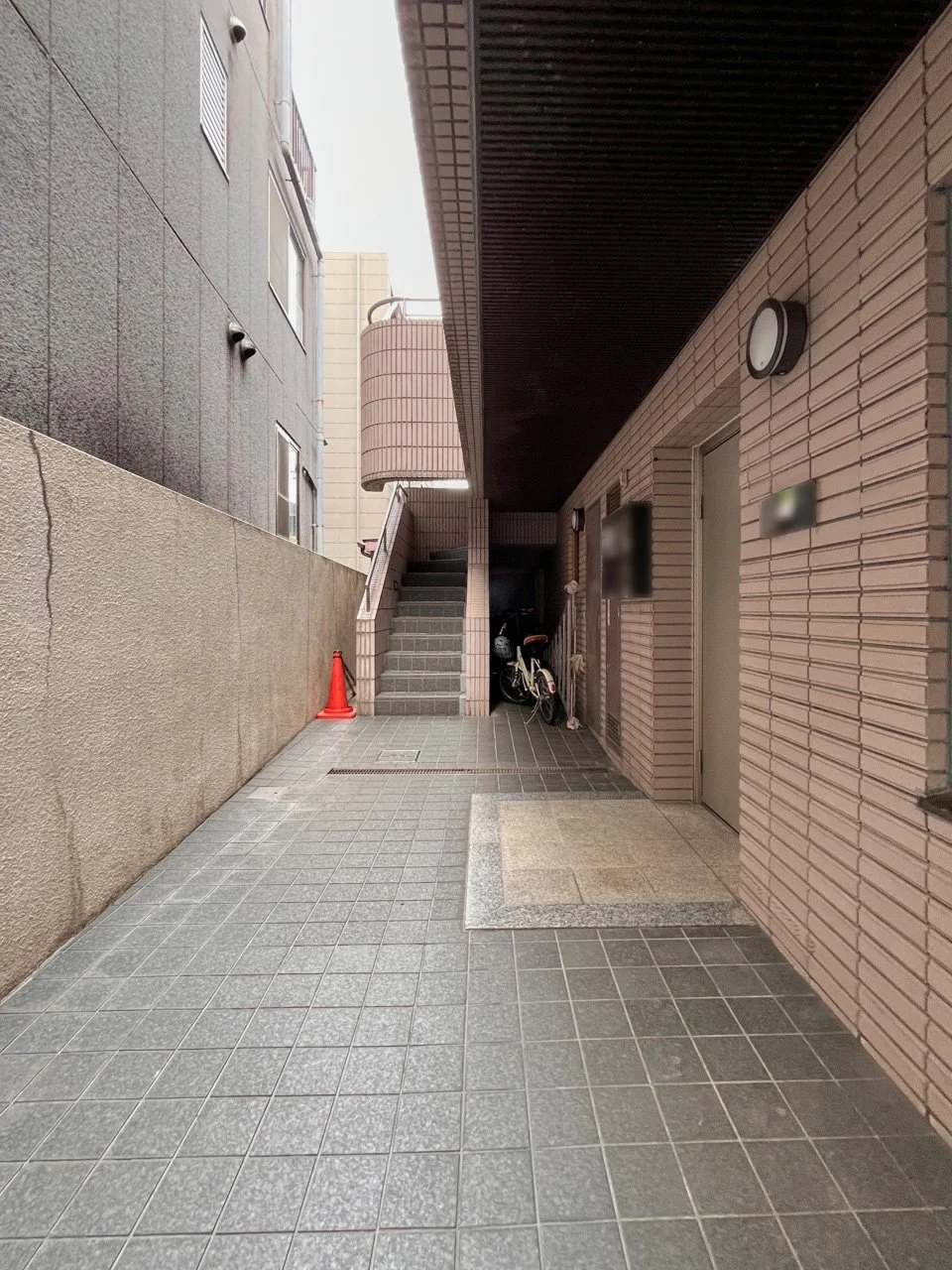 NEW WORKビル 1 エントランス 4