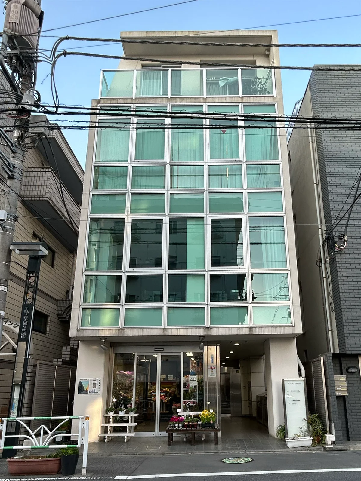 エフワン北参道 2 オフィスビル外観 1
