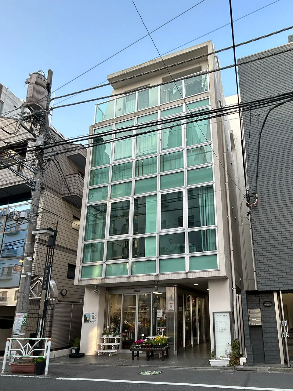 エフワン北参道 2 オフィスビル外観 2