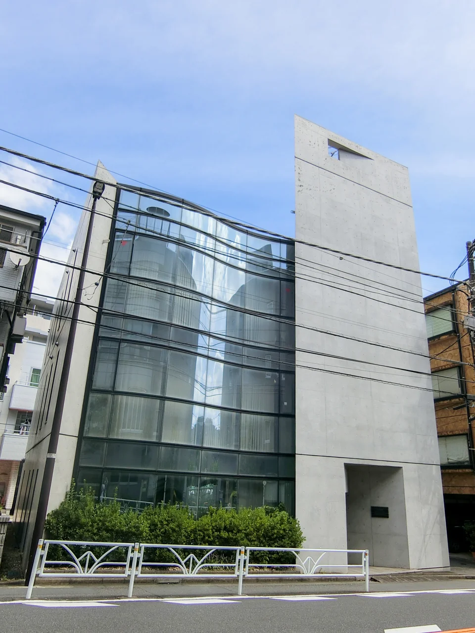 サナダビル 一棟貸し 外観 1