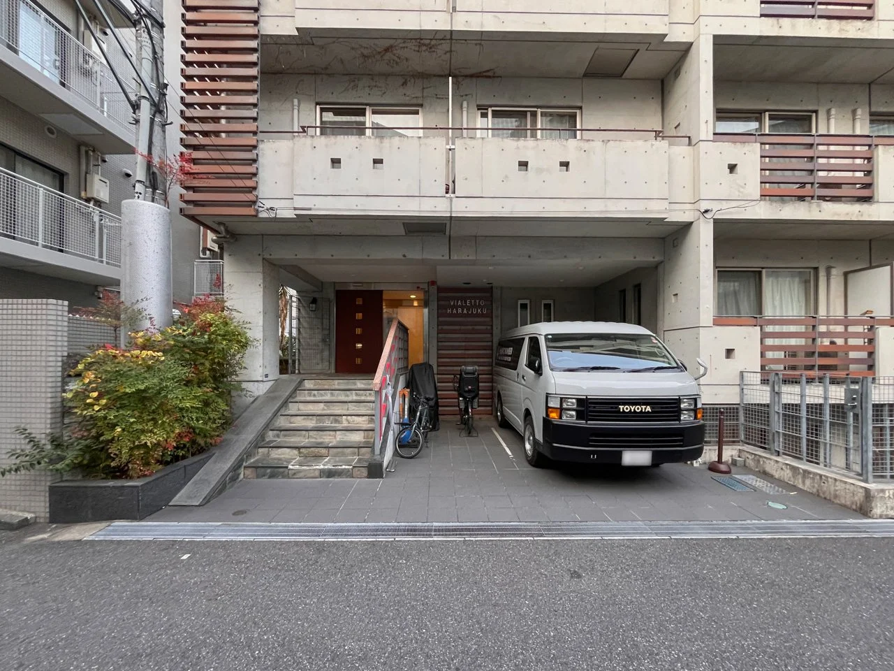 ヴィアレット原宿ビル 2 エントランス 3
