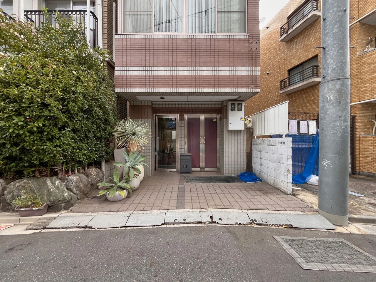 富谷ビル 一棟貸し エントランス 3