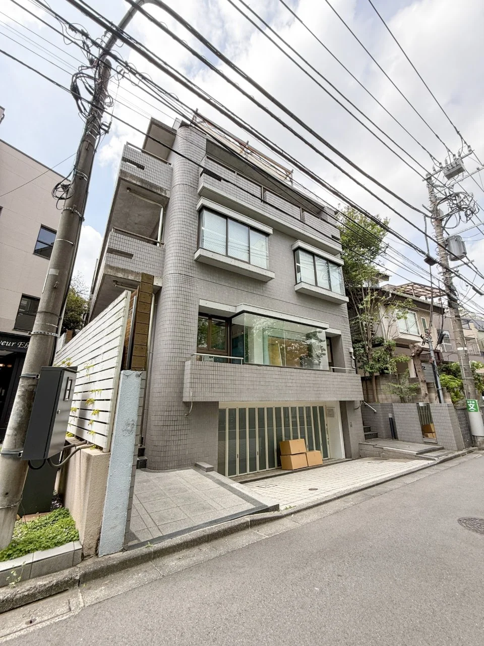 アレッシー恵比寿ビル 地下2階~地上3階一棟貸し 外観 2