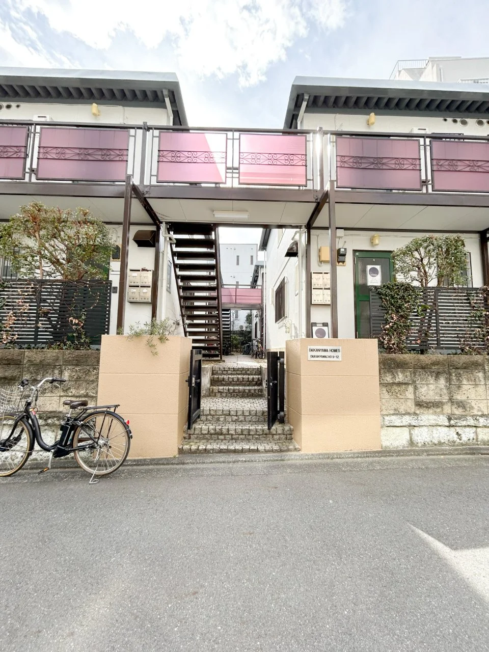 代官山ホームズビル 1 エントランス 3