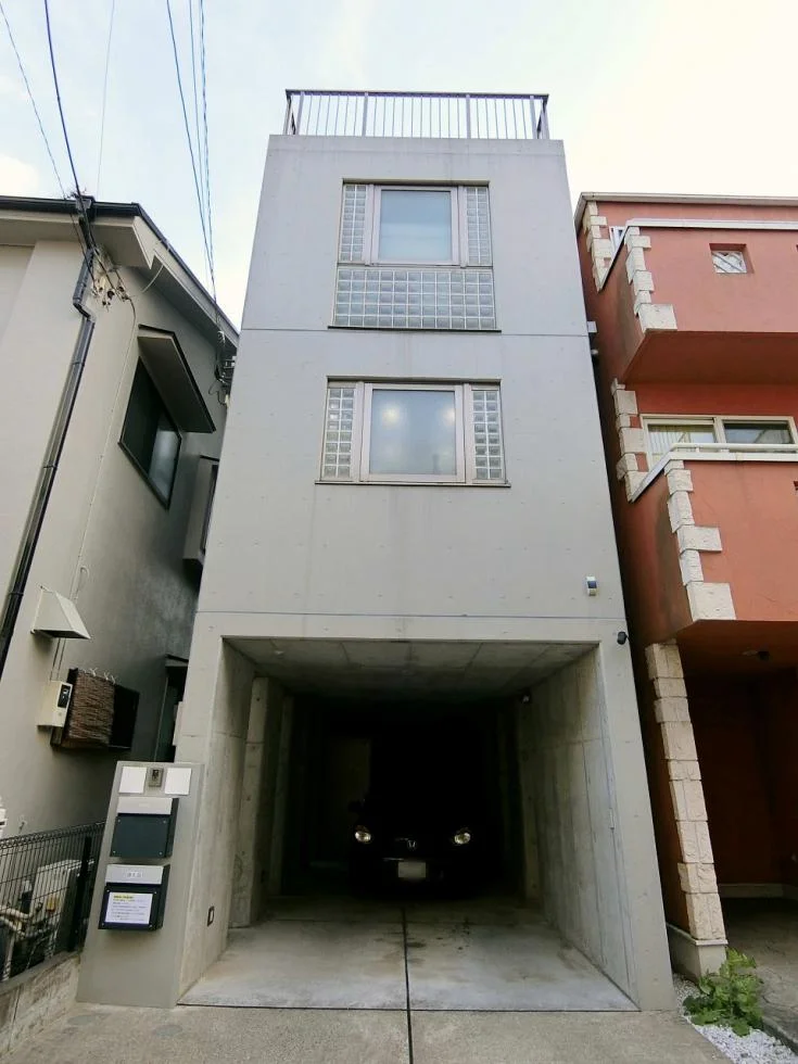 グローバル代々木 駐車場付き4階建て 外観 2