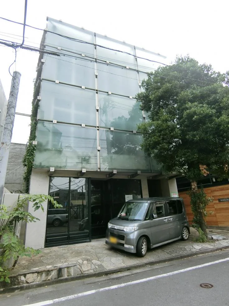 イイダアネックス表参道 一棟貸し 外観 1