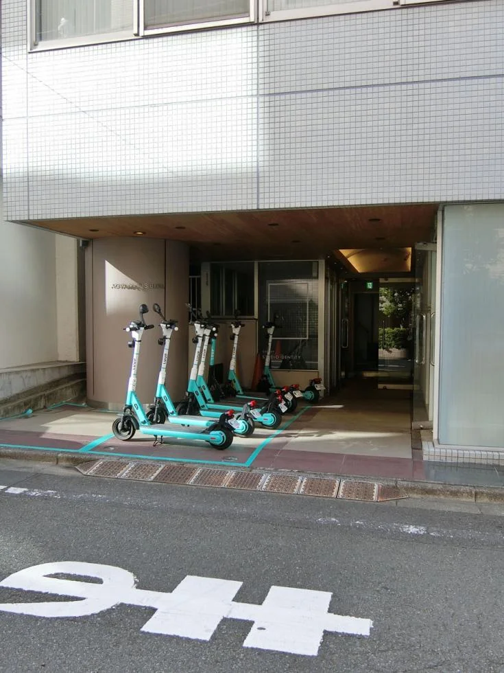 青山アイビスビル 1 ビルエントランス 5