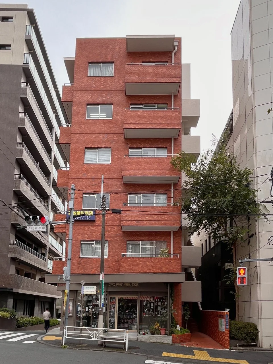 アン・クロイワビル 3 オフィスビル外観 1
