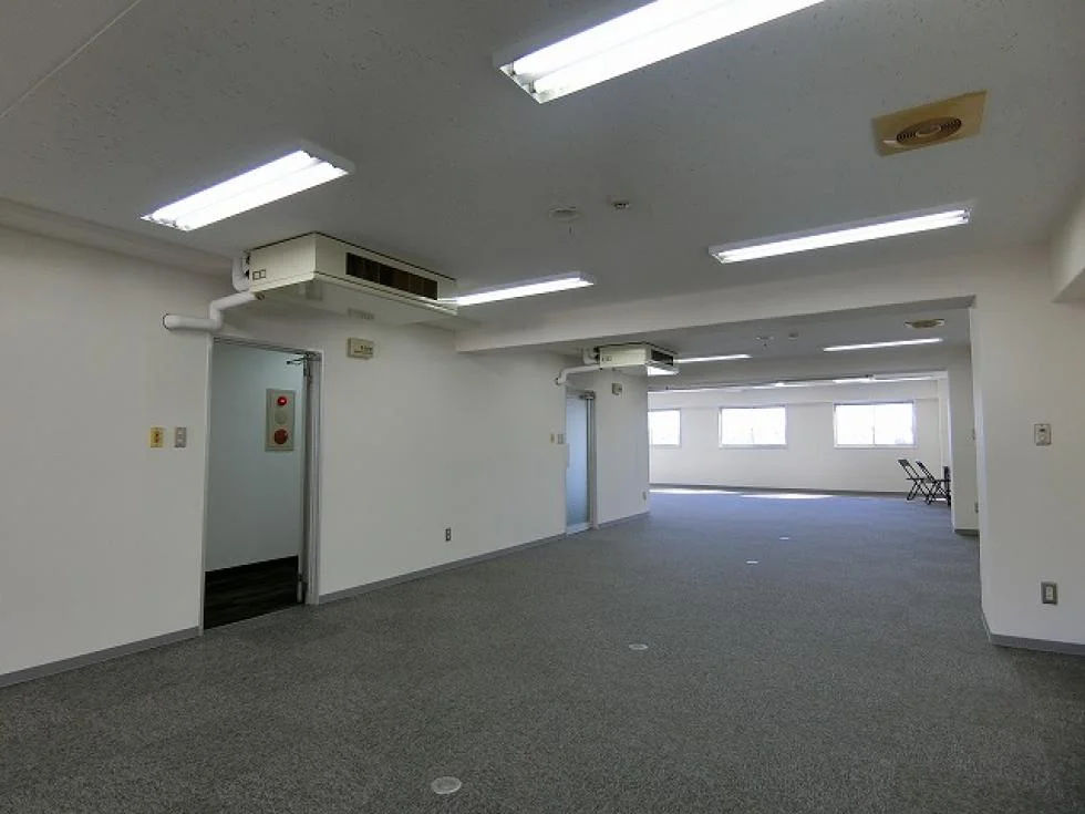 新宿カメヤビル 8 執務室 9